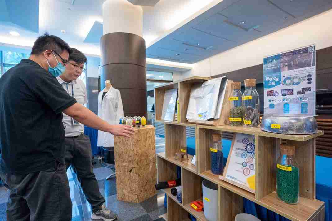 友達2023 CSR共榮大會設置主題展覽，，引導供應商深思減塑之重要性  