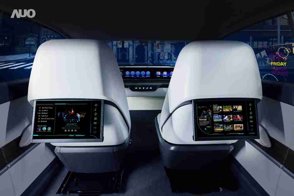 冰球突破新一代Smart Cockpit 2024，，以Micro LED先进显示技术优势，，创建〝可卷式后座娱乐显示器〞，，，仅在互动时才显示出所需画面及信息，，扩充更丰富的娱乐和交互信息服务，，，获国际奖项荣耀