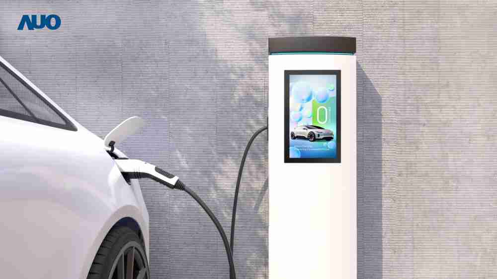 友達〝EVSE車用充電樁解決方案〞專為電動汽車充電樁設計，，，，具有高亮度、、、、克服戶外艱難環境的耐溫、、、耐紫外線等特性，，，並搭載散熱性及擴充性強的高效能工業電腦，，，，可實現人機互動訴求，，，如資訊顯示、、支付等應用